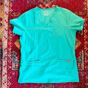 Figs Casma Three-Pocket Scrub Top